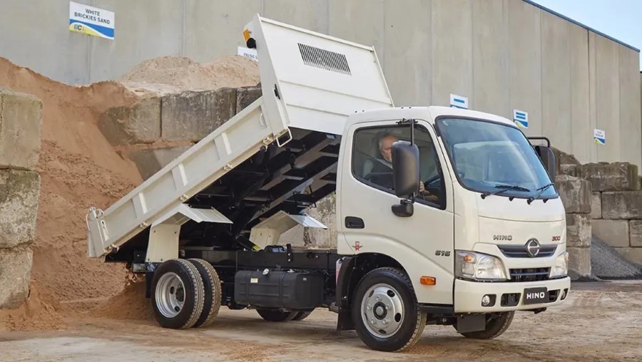 Hino tipper truck tuning